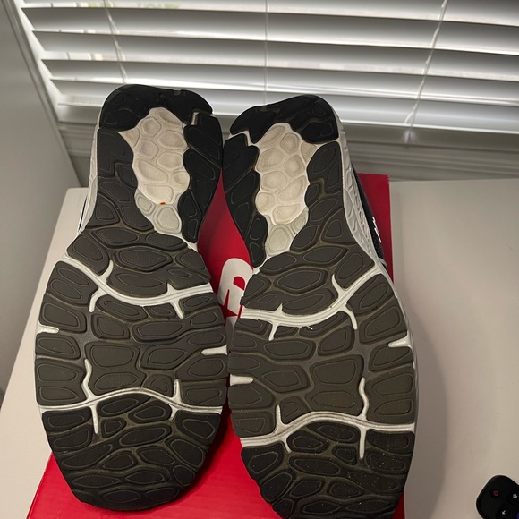 Gently worn New Balance Men’s 880v12 with box - Picture 5 of 10